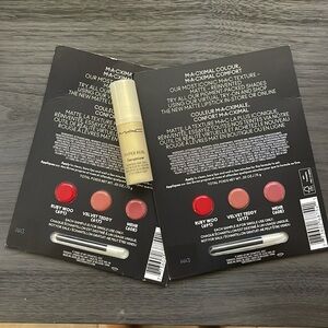 Mac Hyper Real Serumizer and Lipstick Sample Cards